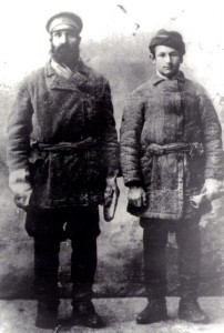 Строители храма отец и сын Алексеевы (из коллекции А.К. Комарова)