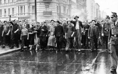 Демонстрация протеста против милитаризации ФРГ и возрождения фашизма. Бонн. 1953 год